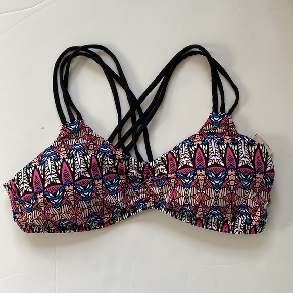 ✨HP✨ EUC Abercrombie bikini top bundle of 2 - Picture 2 of 10